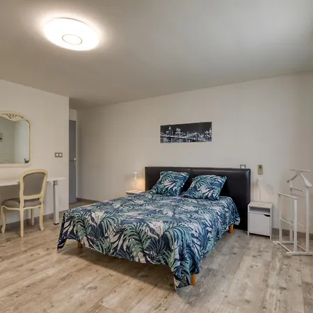 Villa 6 Personnes Avec Piscine Perols