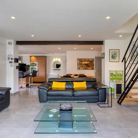 Villa 6 Personnes Avec Piscine