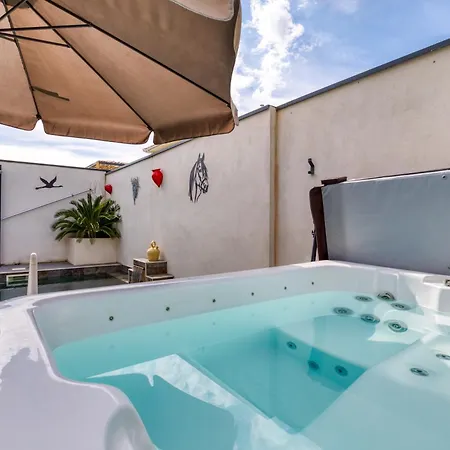 6 Personnes Avec Piscine * Perols
