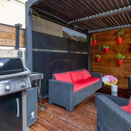 6 Personnes Avec Piscine Villa *